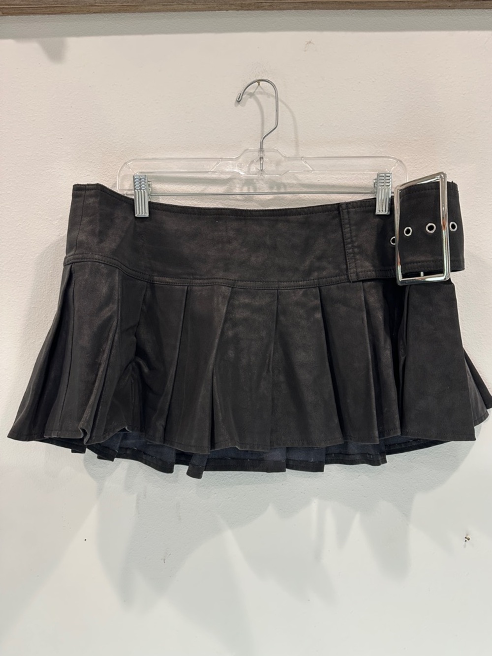Poster girl Black Faux Leather Pleated Buckle Takeover Mini Skirt size XXL